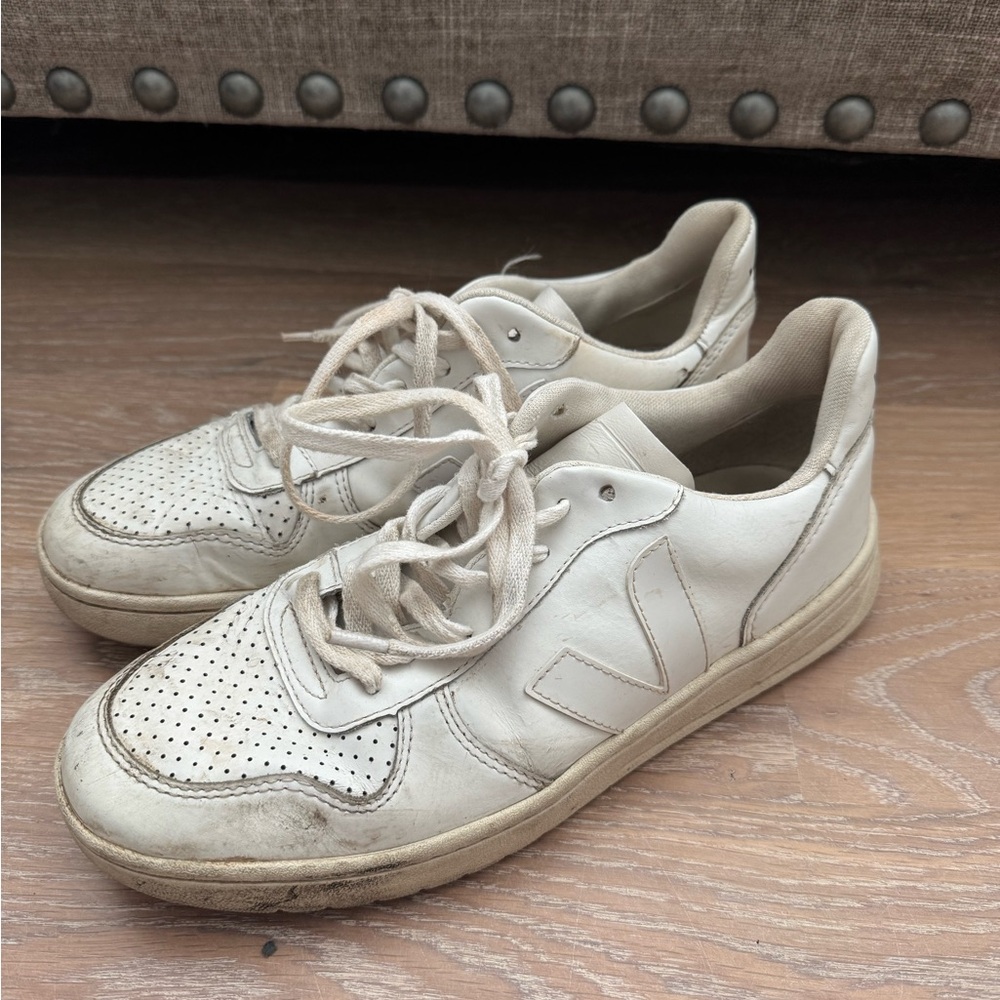 Veja V-10 Sneakers Size 10